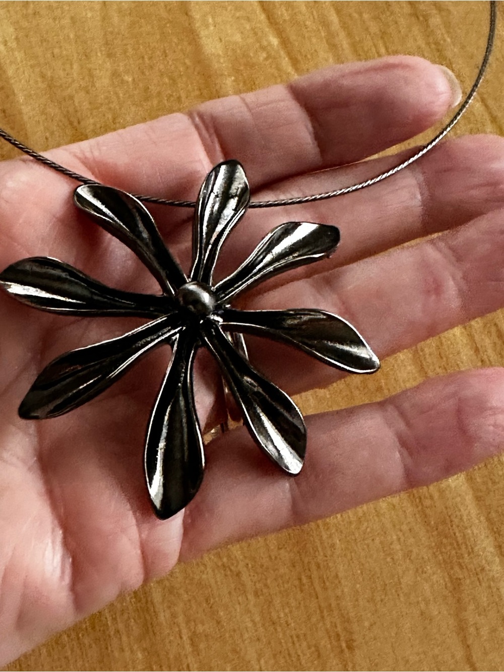 Floral metal Pendant Necklace on wire